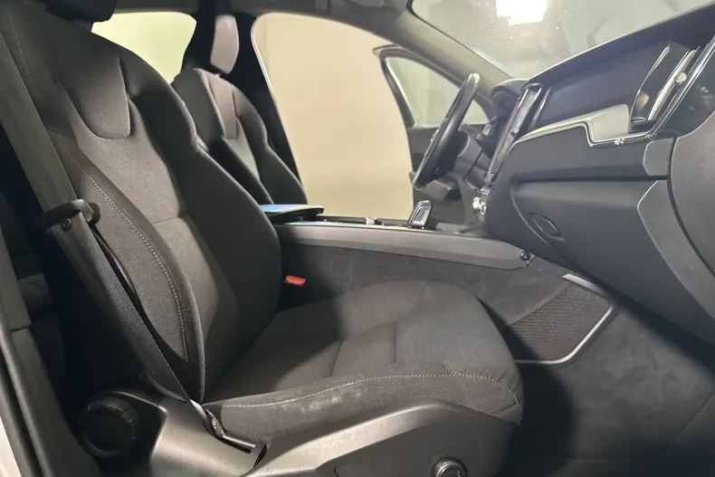 Volvo XC60 din 2020 cu 121.720 km - oferta VOL242051 - foto 11