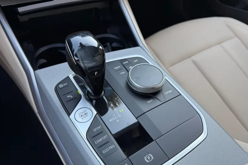 BMW 320d (Seria 3) din 2021 cu 54.389 km - oferta BMW242052 - foto 26
