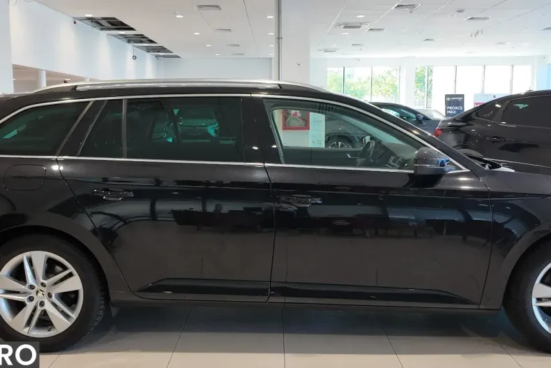 Skoda Superb din 2023 cu 110.100 km - oferta SKO242055 - foto 8