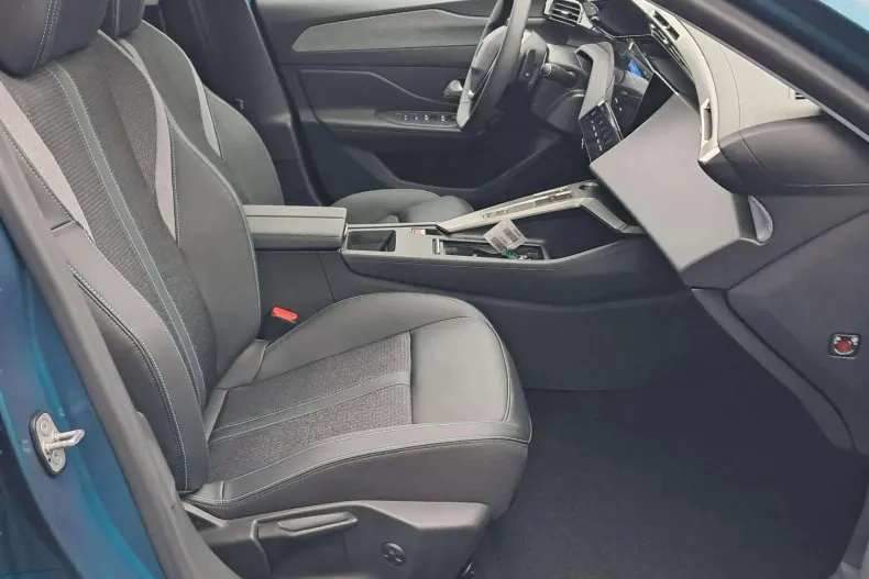 Peugeot 308 din 2025 cu 2 km - oferta PEU242075 - foto 12