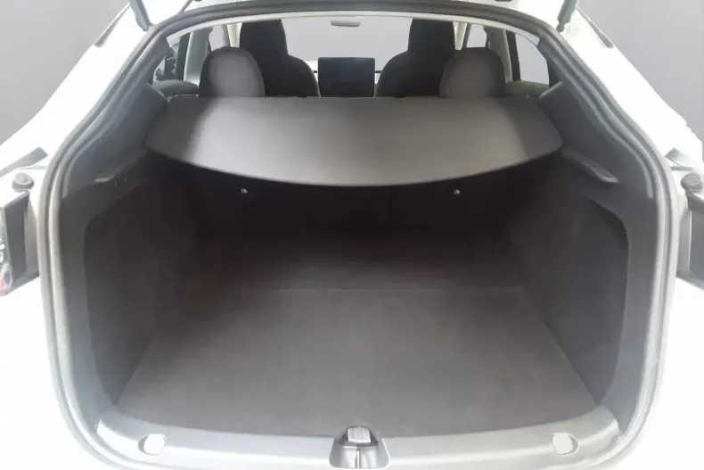 Tesla Model Y din 2023 cu 60.487 km - oferta TES242077 - foto 5