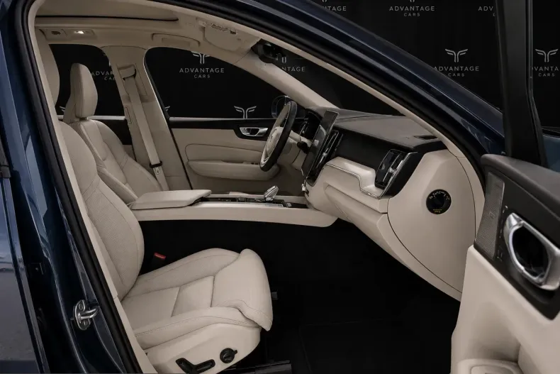 Volvo XC60 din 2026 cu 1.800 km - oferta VOL242088 - foto 4