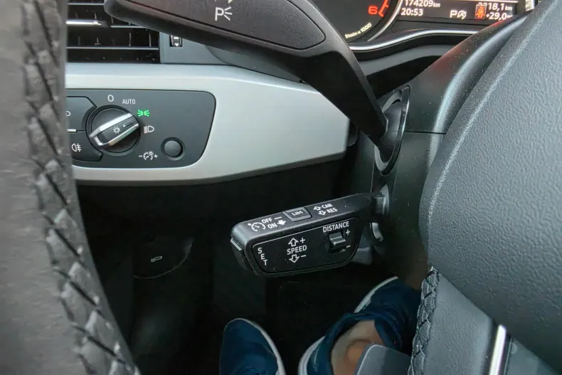 Audi A4 din 2022 cu 174.000 km - oferta AUD242092 - foto 11