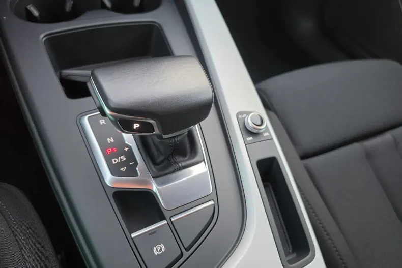 Audi A4 din 2022 cu 174.000 km - oferta AUD242092 - foto 12