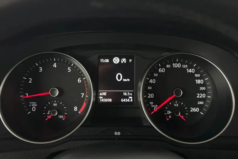 Volkswagen Passat din 2020 cu 143.700 km - oferta VOL242103 - foto 12