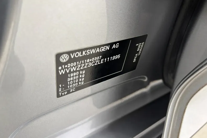 Volkswagen Passat din 2020 cu 143.700 km - oferta VOL242103 - foto 39