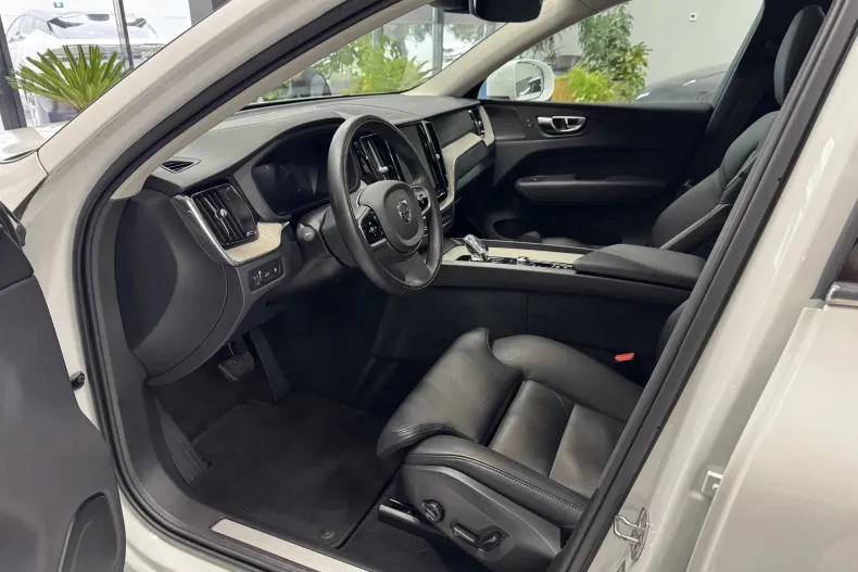 Volvo XC60 din 2021 cu 84.000 km - oferta VOL242111 - foto 5