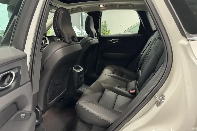 Volvo XC60 din 2021 cu 84.000 km - oferta VOL242111 - foto 8
