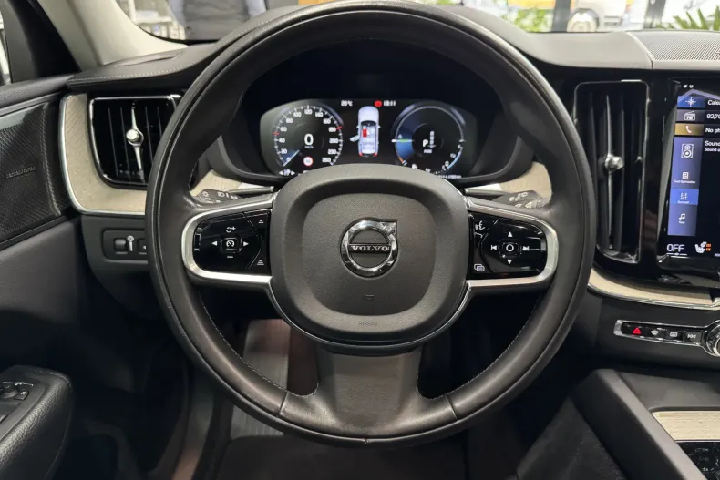 Volvo XC60 din 2021 cu 84.000 km - oferta VOL242111 - foto 23