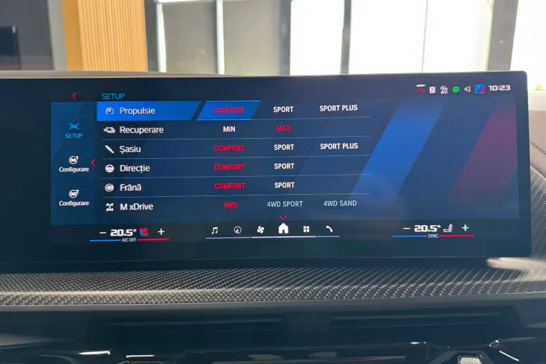 BMW XM (Seria X) din 2025 cu 36.297 km - oferta BMW242113 - foto 19