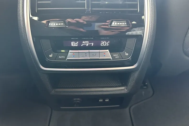 BMW X7 (Seria X) din 2026 cu 0 km - oferta BMW242114 - foto 13