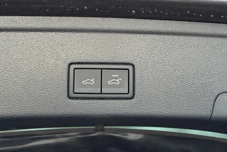 Volkswagen Touareg din 2025 cu 25.000 km - oferta VOL242119 - foto 14