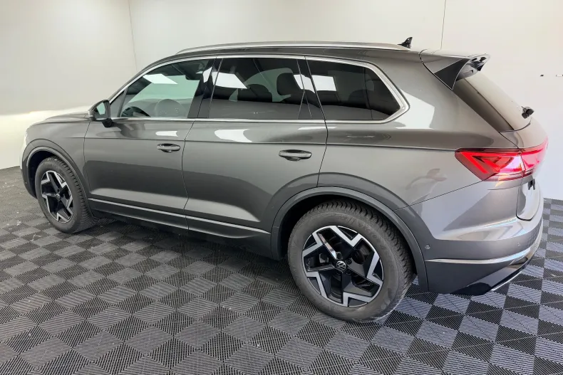 Volkswagen Touareg din 2025 cu 25.000 km - oferta VOL242119 - foto 17