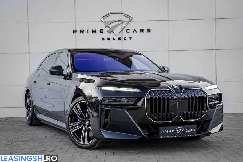BMW 750e (Seria 7) din 2025 cu 5.300 km - oferta BMW242130 - foto 1