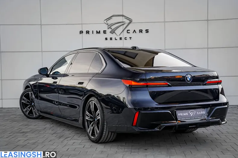 BMW 750e (Seria 7) din 2025 cu 5.300 km - oferta BMW242130 - foto 4
