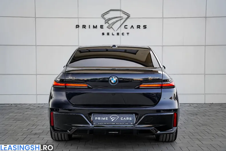 BMW 750e (Seria 7) din 2025 cu 5.300 km - oferta BMW242130 - foto 6