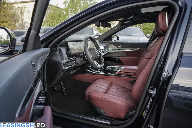 BMW 750e (Seria 7) din 2025 cu 5.300 km - oferta BMW242130 - foto 16