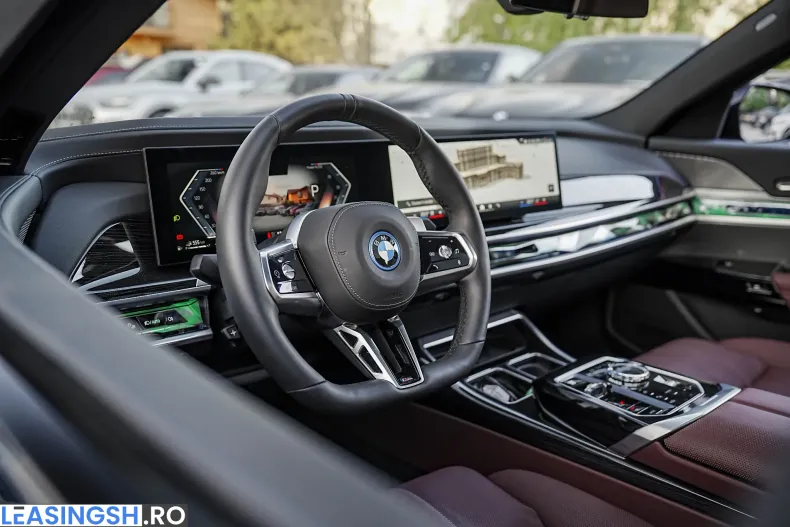 BMW 750e (Seria 7) din 2025 cu 5.300 km - oferta BMW242130 - foto 27