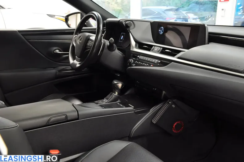 Lexus Seria ES din 2020 cu 115.000 km - oferta LEX242138 - foto 6