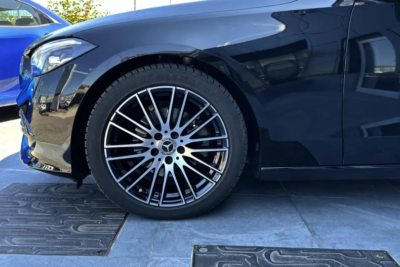 Mercedes-Benz C 180 (Clasa C) din 2023 cu 25.052 km - oferta MER242140 - foto 15