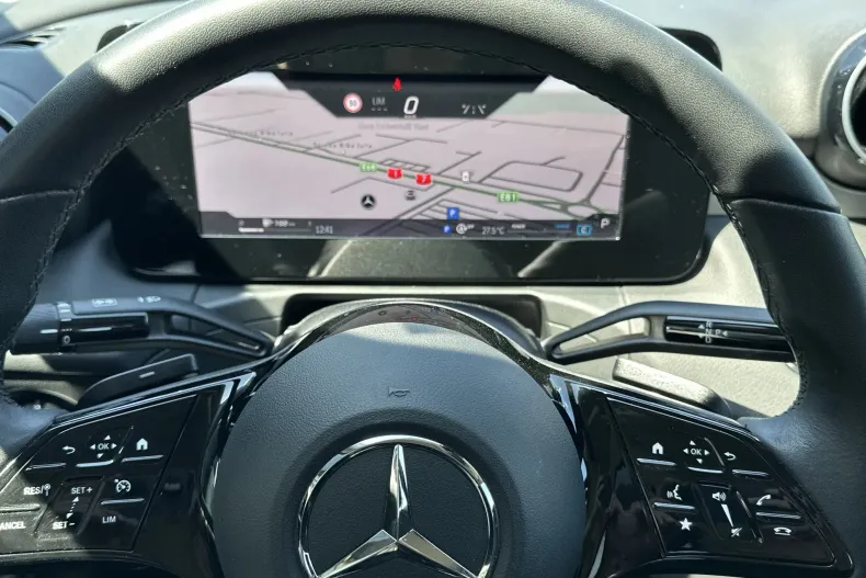 Mercedes-Benz C 180 (Clasa C) din 2023 cu 25.052 km - oferta MER242140 - foto 17