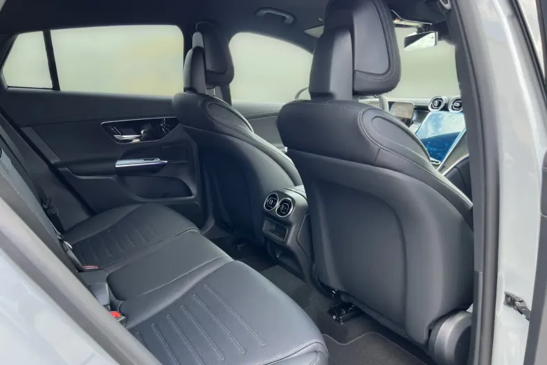 Mercedes-Benz GLC 200 (Clasa GLC) din 2026 cu 10 km - oferta MER242145 - foto 13