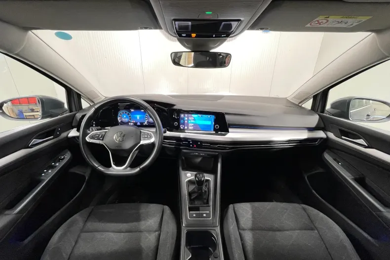 Volkswagen Golf din 2023 cu 73.819 km - oferta VOL242150 - foto 8