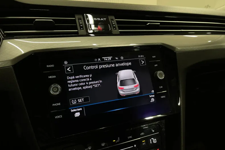 Volkswagen Passat din 2022 cu 124.141 km - oferta VOL242156 - foto 16