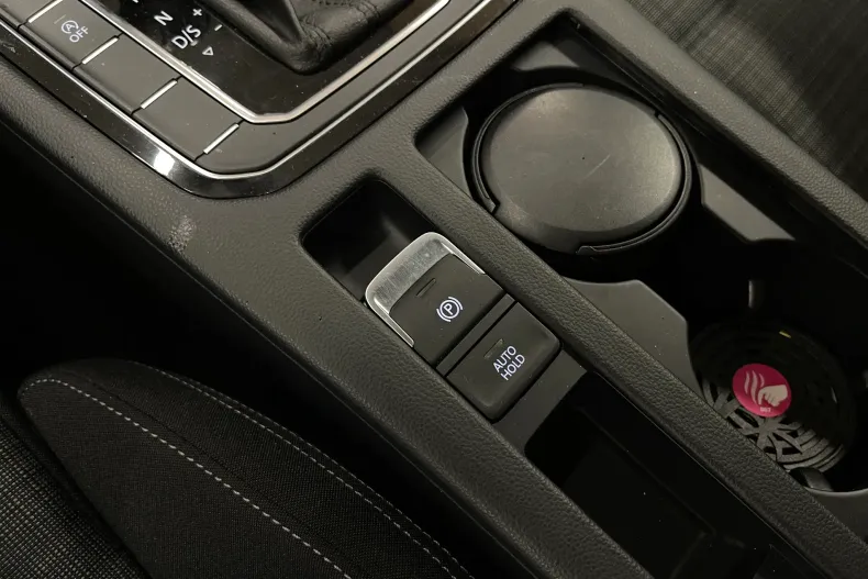 Volkswagen Passat din 2022 cu 124.141 km - oferta VOL242156 - foto 24