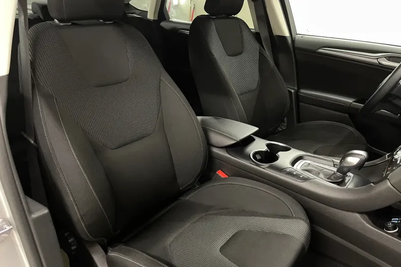 Ford Mondeo din 2022 cu 106.341 km - oferta FOR242161 - foto 9