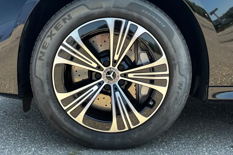 Mercedes-Benz E 200 (Clasa E) din 2025 cu 11.248 km - oferta MER242178 - foto 30