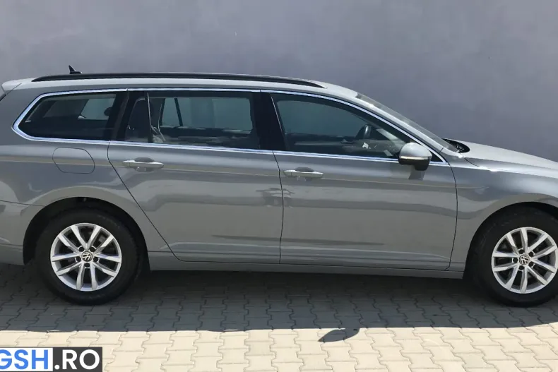 Volkswagen Passat din 2022 cu 72.631 km - oferta VOL242182 - foto 9