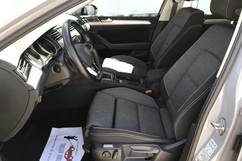 Volkswagen Passat din 2022 cu 72.631 km - oferta VOL242182 - foto 13