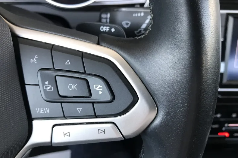 Volkswagen Passat din 2022 cu 72.631 km - oferta VOL242182 - foto 19