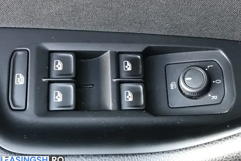 Volkswagen Passat din 2022 cu 72.631 km - oferta VOL242182 - foto 23