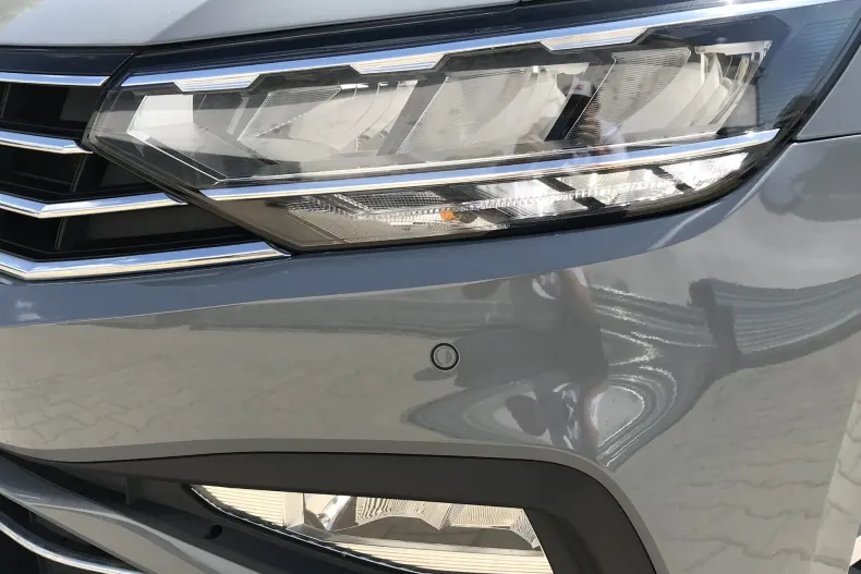 Volkswagen Passat din 2022 cu 72.631 km - oferta VOL242182 - foto 39