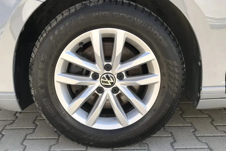 Volkswagen Passat din 2022 cu 72.631 km - oferta VOL242182 - foto 40