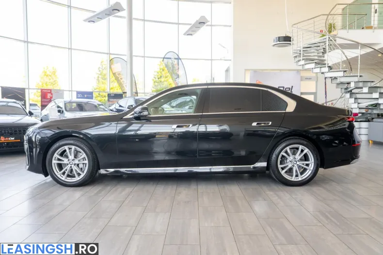 BMW 740d (Seria 7) din 2024 cu 91.247 km - oferta BMW242184 - foto 11