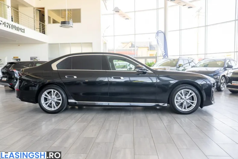 BMW 740d (Seria 7) din 2024 cu 91.247 km - oferta BMW242184 - foto 12