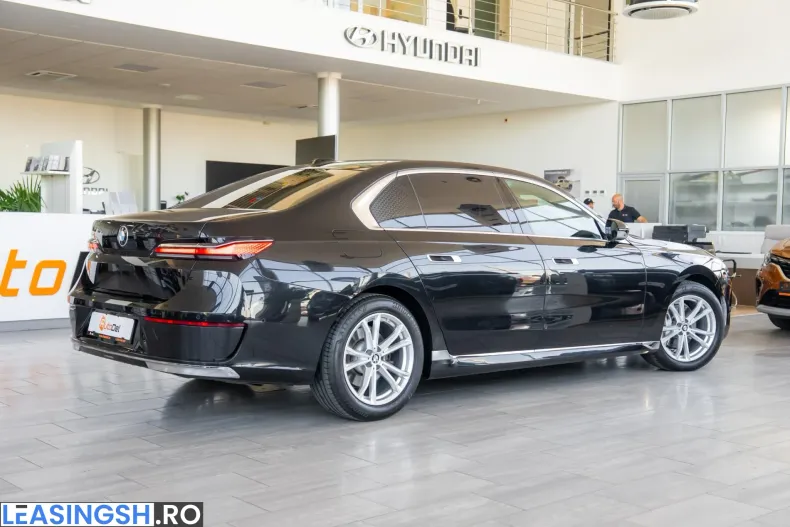 BMW 740d (Seria 7) din 2024 cu 91.247 km - oferta BMW242184 - foto 15