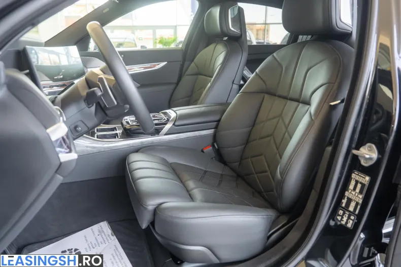 BMW 740d (Seria 7) din 2024 cu 91.247 km - oferta BMW242184 - foto 26