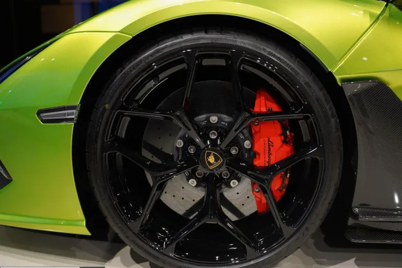 Lamborghini Revuelto din 2024 cu 2.404 km - oferta LAM242187 - foto 12