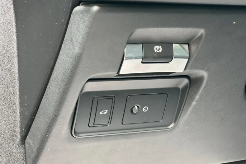 Land Rover Discovery Sport din 2023 cu 29.640 km - oferta LAN242188 - foto 24