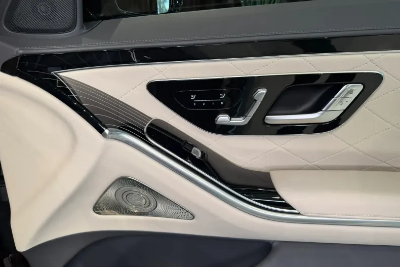 Mercedes-Benz S 580 (Clasa S) din 2024 cu 18.000 km - oferta MER242199 - foto 28