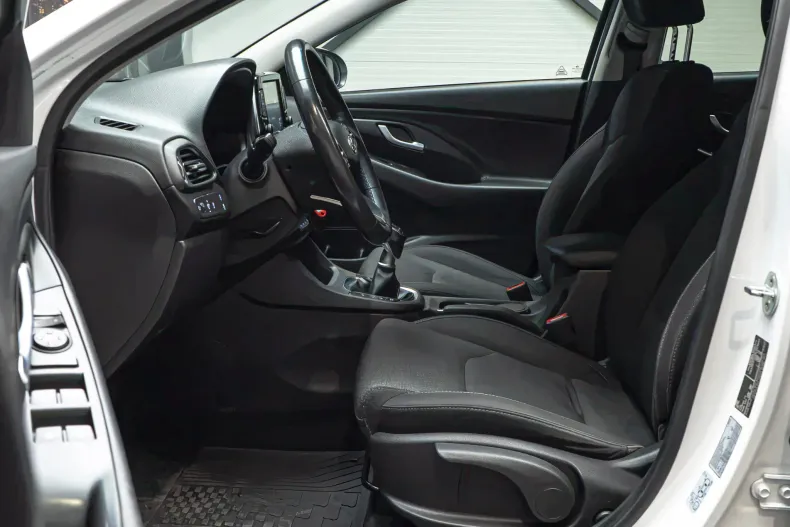 Hyundai i30 din 2022 cu 149.950 km - oferta HYU242207 - foto 4