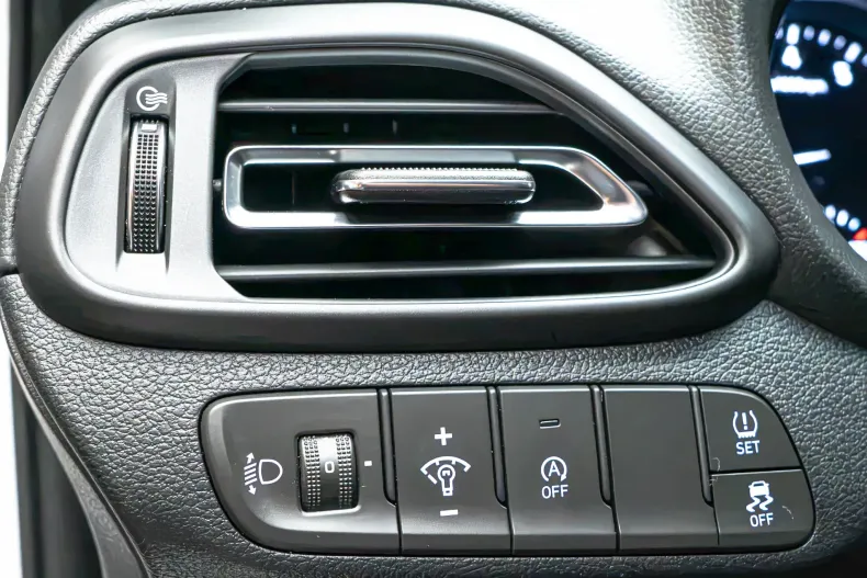 Hyundai i30 din 2022 cu 149.950 km - oferta HYU242207 - foto 20