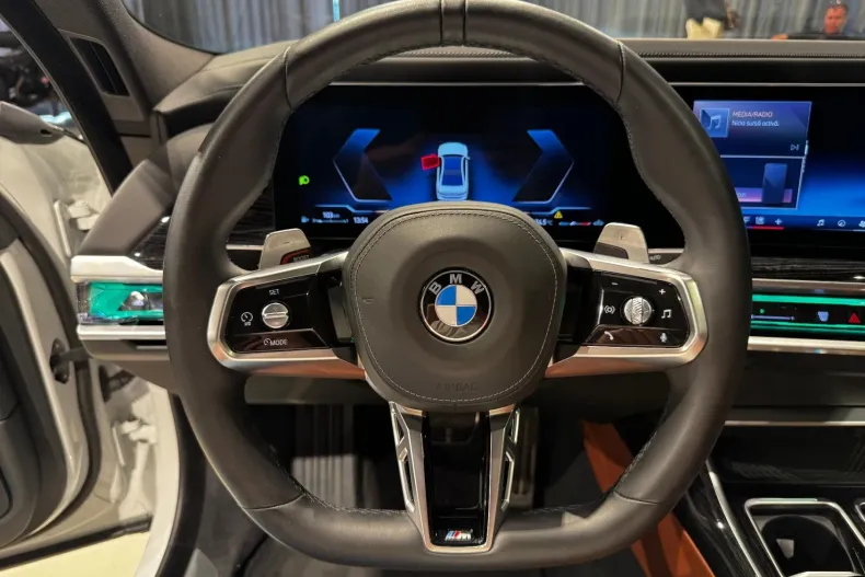 BMW 740d (Seria 7) din 2025 cu 20.000 km - oferta BMW242212 - foto 36