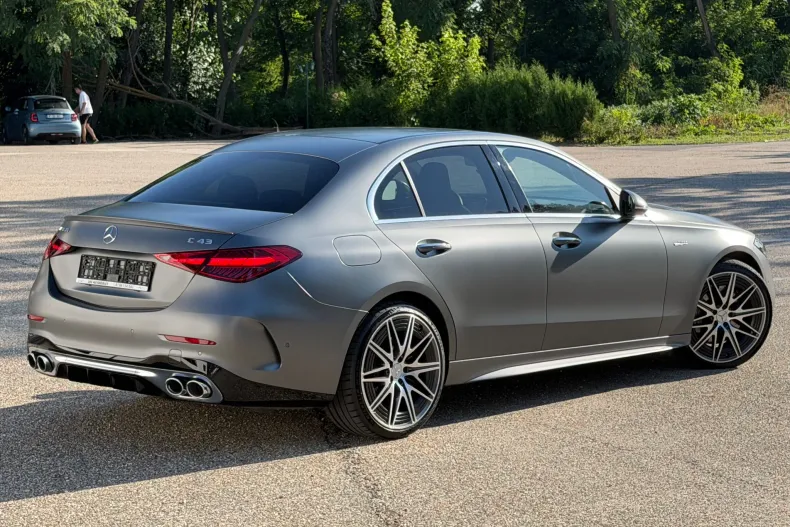 Mercedes-Benz C 43 AMG (Clasa C) din 2022 cu 11.200 km - oferta MER242216 - foto 5