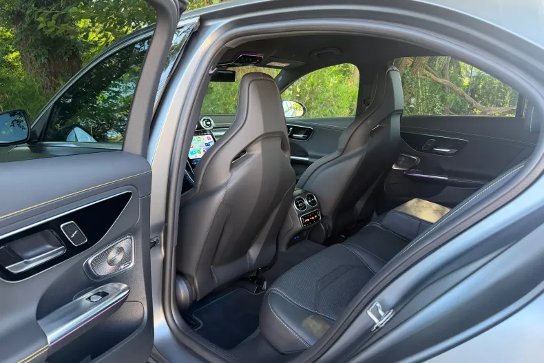 Mercedes-Benz C 43 AMG (Clasa C) din 2022 cu 11.200 km - oferta MER242216 - foto 21
