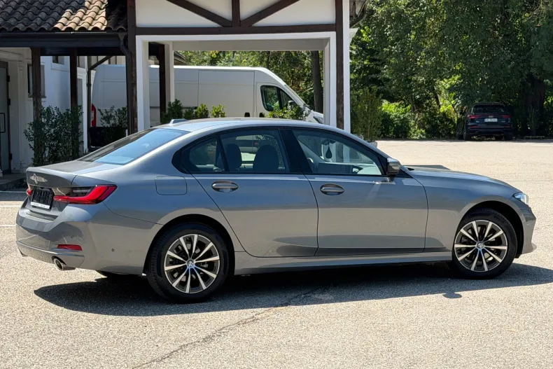 BMW 320i (Seria 3) din 2024 cu 65.800 km - oferta BMW242217 - foto 16